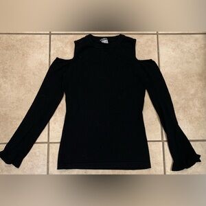 VENUS Black Cold Shoulder Sweater. Size: XS
